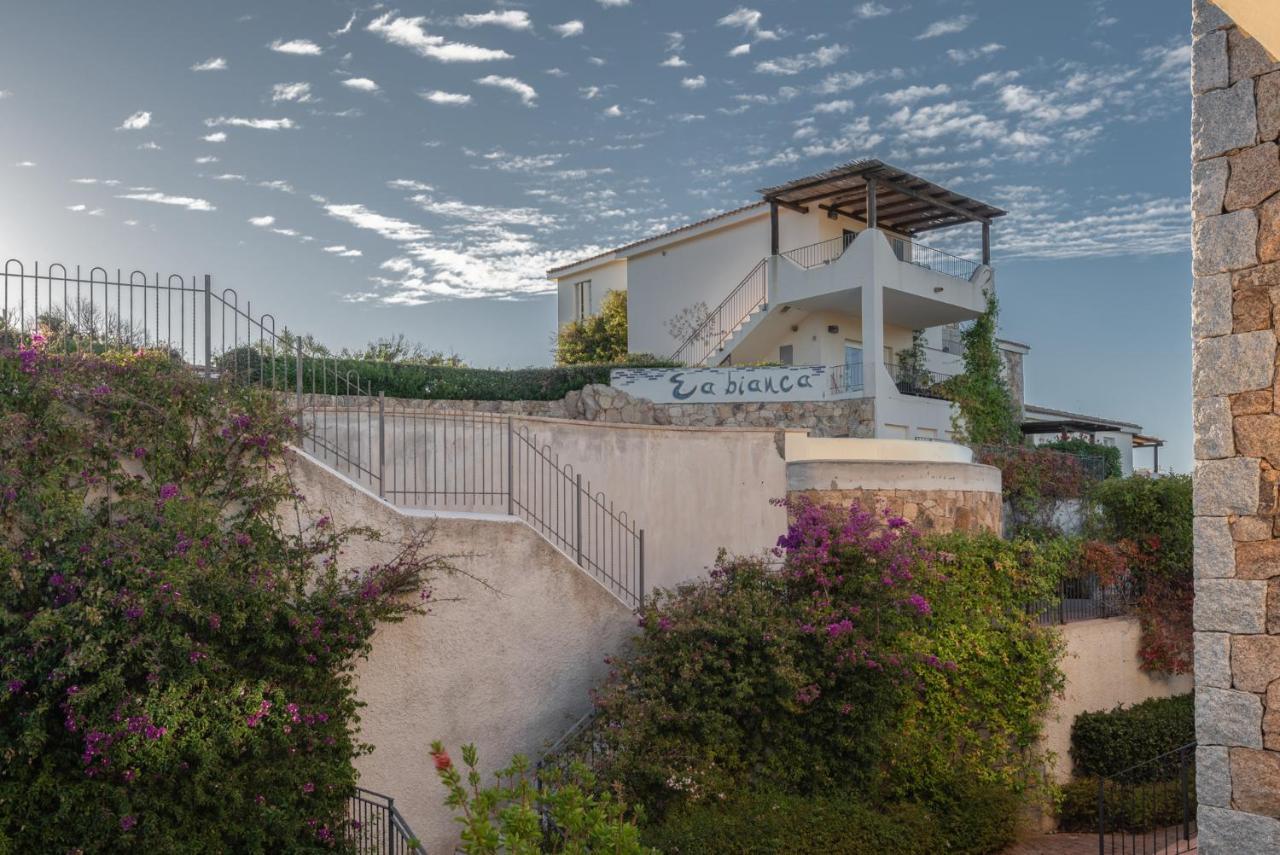 Residence Ea Bianca Байя Сардиния Экстерьер фото