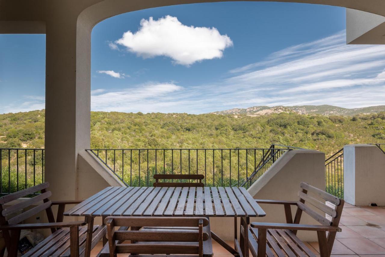 Residence Ea Bianca Байя Сардиния Экстерьер фото