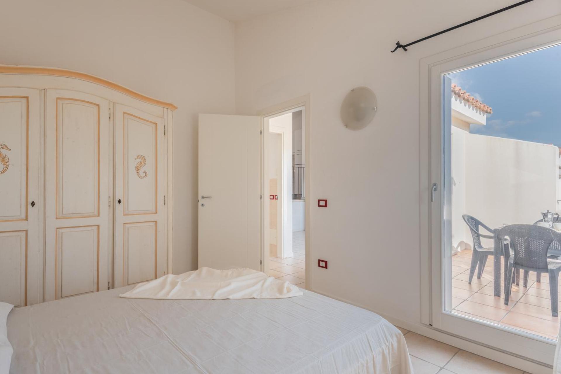 Residence Ea Bianca Байя Сардиния Экстерьер фото